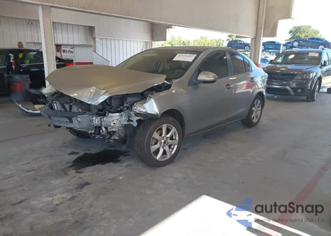 2010 Mazda 3 I Touring z USA, uszkodzony, nr VIN JM1BL1SF1A1258224